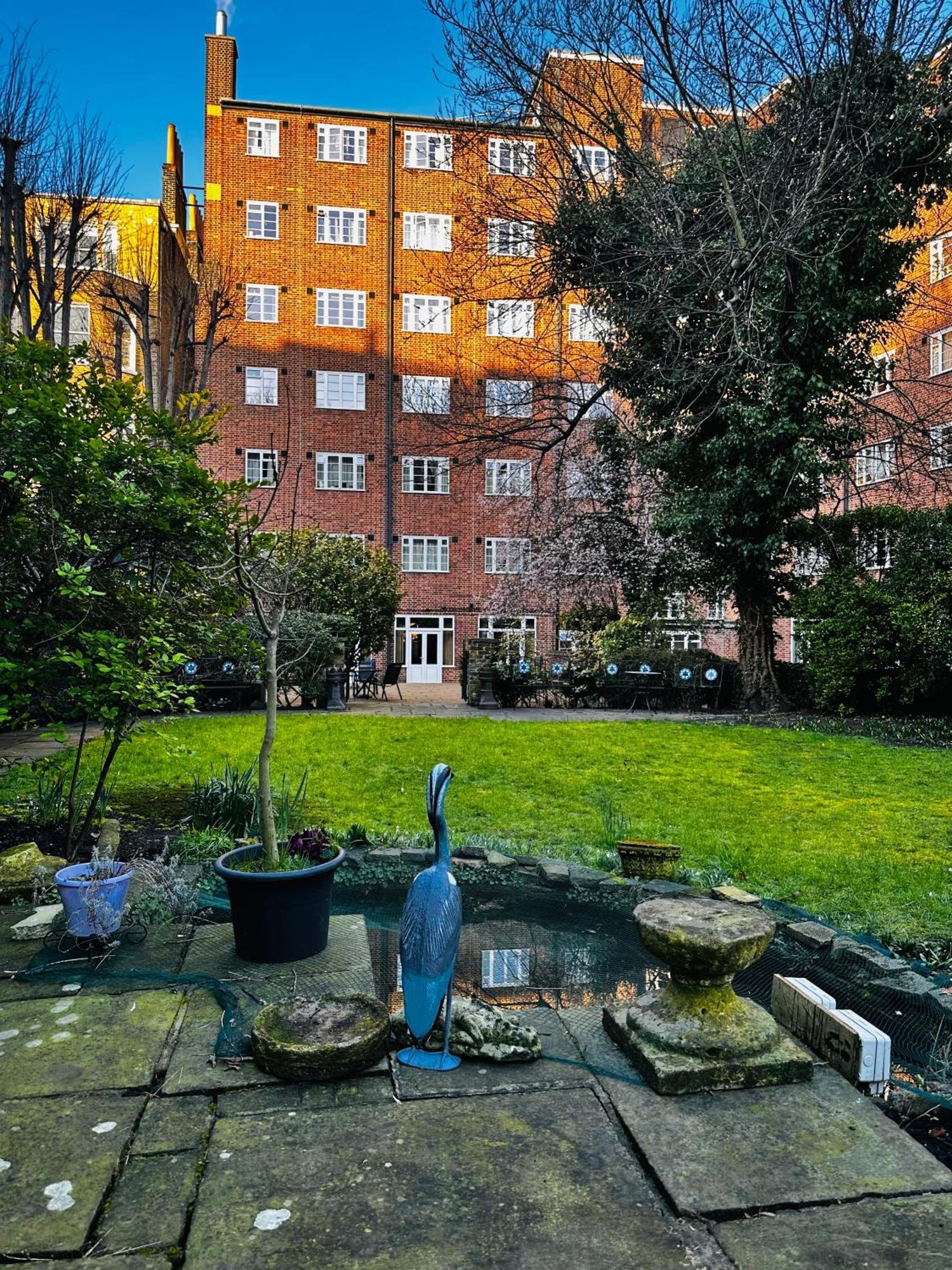 Couette-café Vincent House 3*